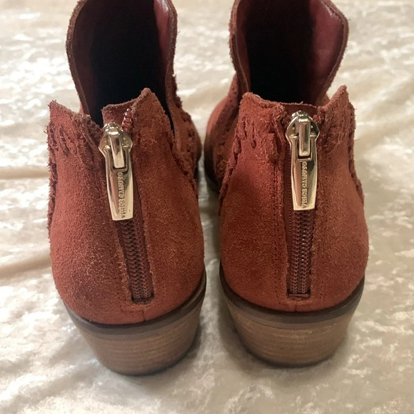 Vince Camuto Palmina Soft Leather Slouchy Ankle Boots size 9.5 Womens - Picture 2 of 7